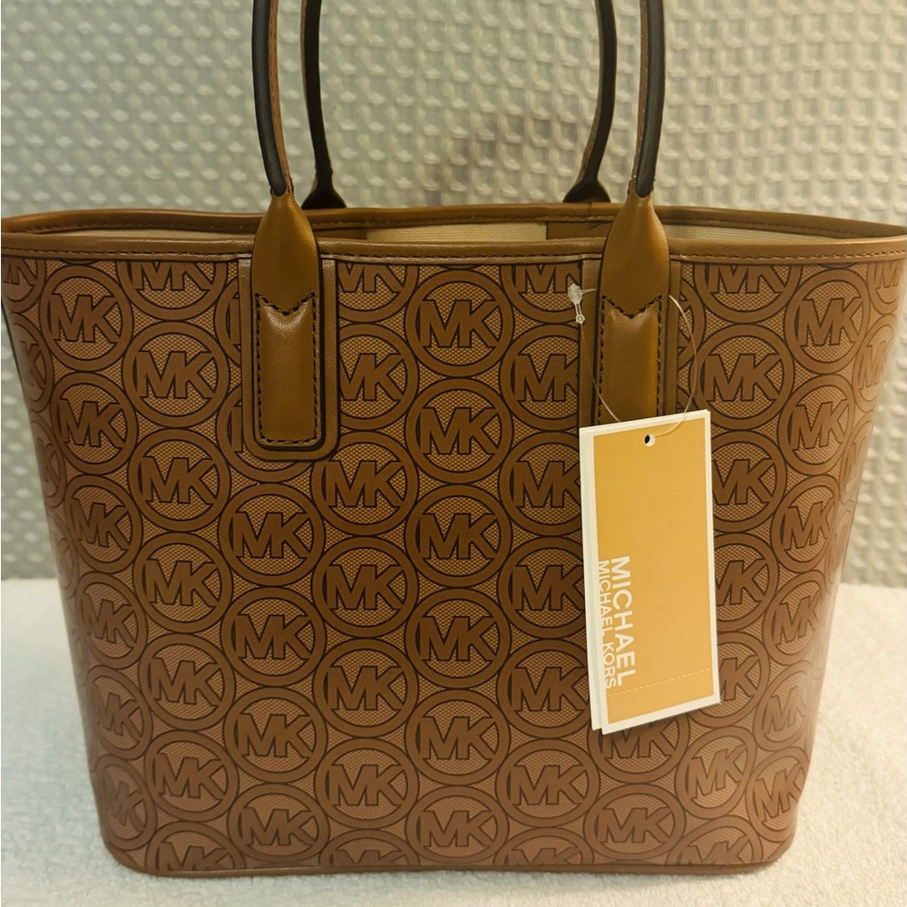 Michael Kors Tote bag new with The Tag
